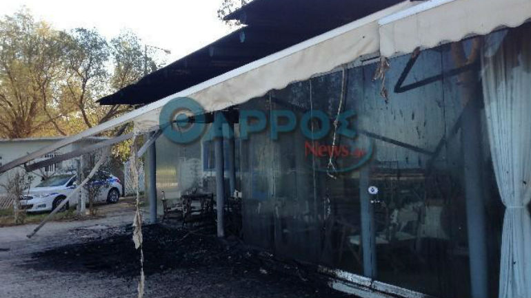 Κυπαρισσία: Εμπρησμό «δείχνουν» οι έρευνες για τη φωτιά στο Τουριστικό Περίπτερο